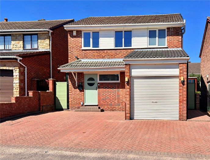 3 Bedroom Detached House For Sale In Hoober View, Wombwell, Barnsley, S73
