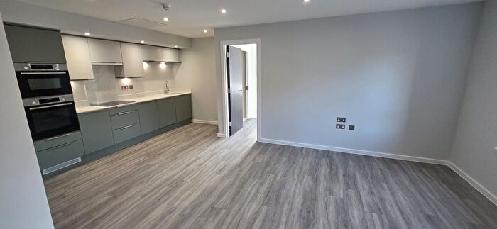 2 Bedroom Flat For Sale In Caversham Road, Reading, RG1