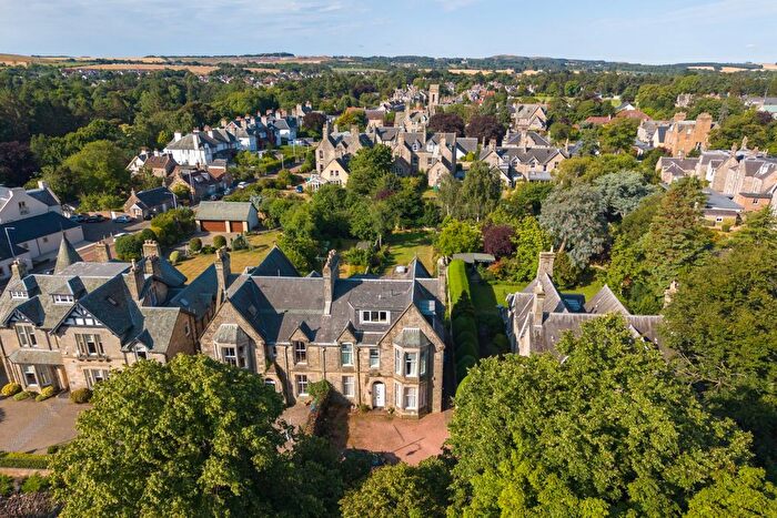 2 Bedroom Flat For Sale In Kennedy Gardens, St. Andrews, Fife, KY16