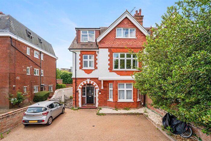 Studio To Rent In Richmond Road, Kingston Upon Thames, KT2