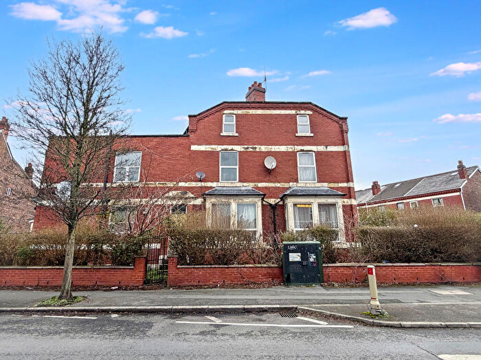 4 Bedroom End Of Terrace House For Sale In Stamford Street, Manchester, M16