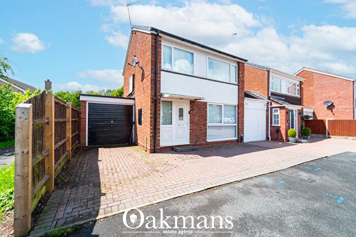 3 Bedroom Link Detached House For Sale In Badger Close, Redditch, Worcestershire, B98