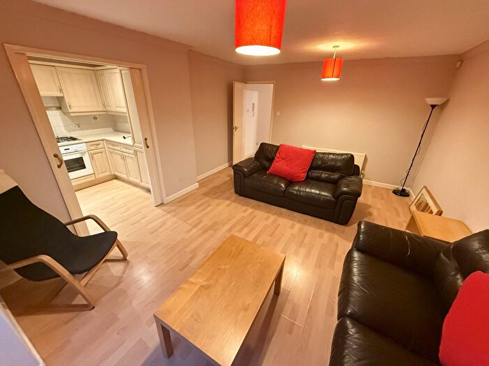 2 Bedroom Flat For Sale In Labrador Quay, Salford Quays, Salford, M50