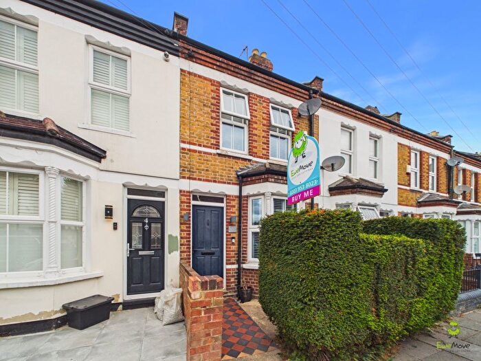 2 Bedroom Terraced House For Sale In Brandon Road, Dartford, Kent, DA1