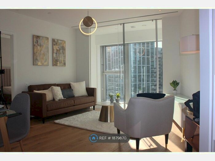 2 Bedroom Flat To Rent In Beechmore House, Battersea, SW11