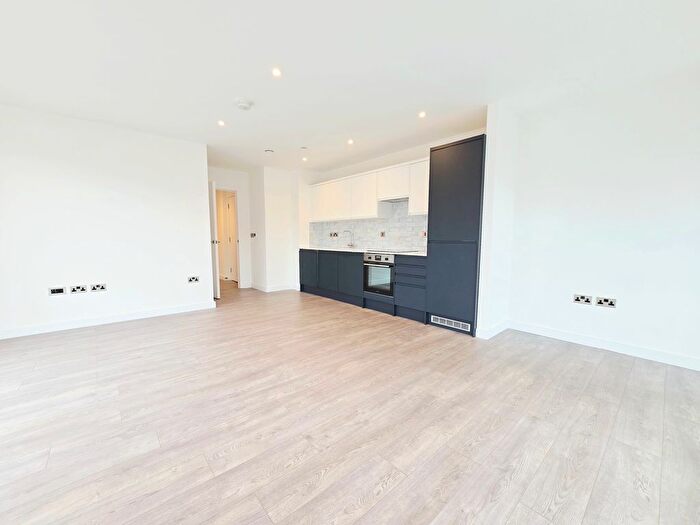 2 Bedroom Flat To Rent In High Meads, Harrow, HA1