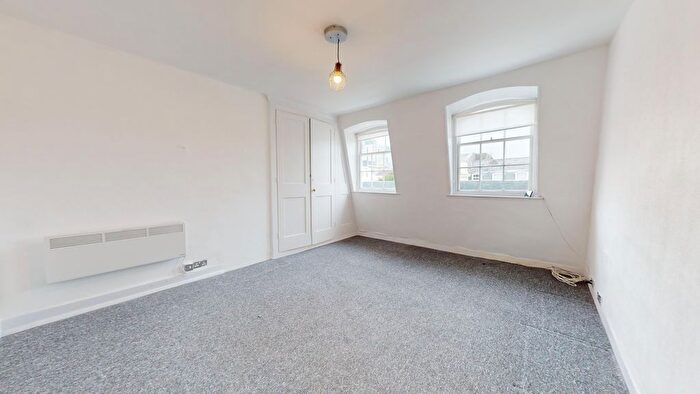 2 Bedroom Flat To Rent In Portland Place, Kemptown, Brighton, BN2