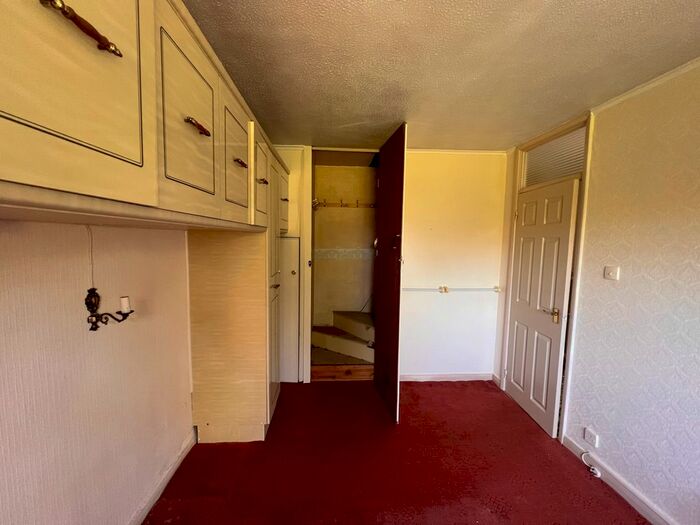 2 Bedroom Semi-Detached Bungalow For Sale In Hallgarth Close, Middlesbrough, TS5