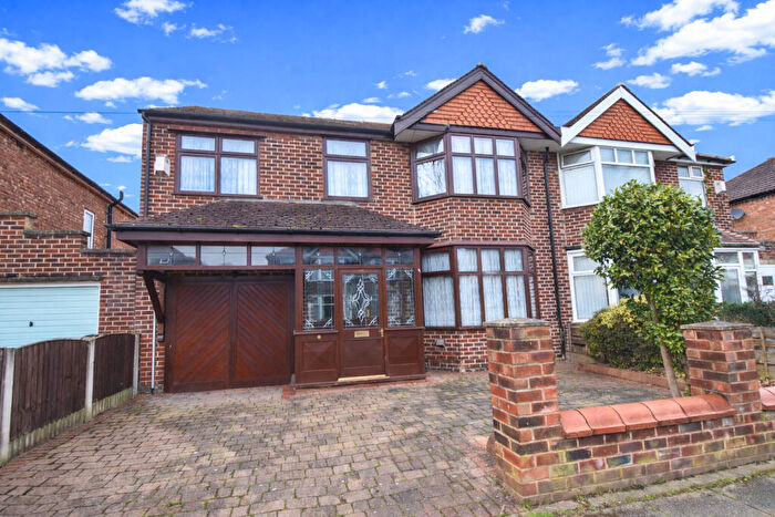 4 Bedroom Semi-Detached House For Sale In Exeter Road, Davyhulme, M41