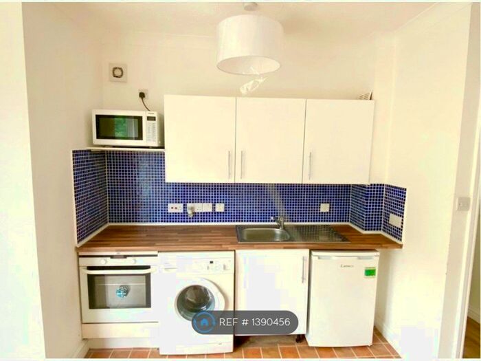 1 Bedroom Flat To Rent In St.George, Bristol, BS5