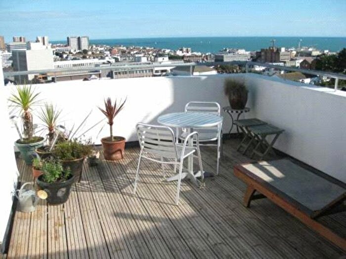 2 Bedroom Apartment To Rent In Buckingham Road, Brighton, BN1