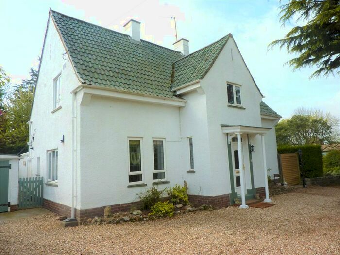 4 Bedroom Detached House To Rent In Exeter Road, Honiton, Devon, EX14