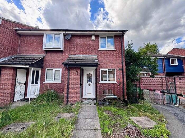 2 Bedroom Property To Rent In Ferngill Close, Nottingham, NG2