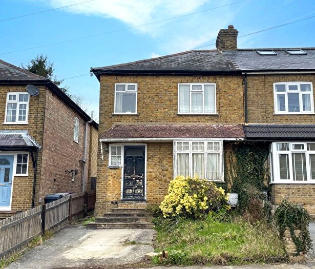 3 Bedroom Semi Detached House For Sale In Springhall Road, Sawbridgeworth, CM21