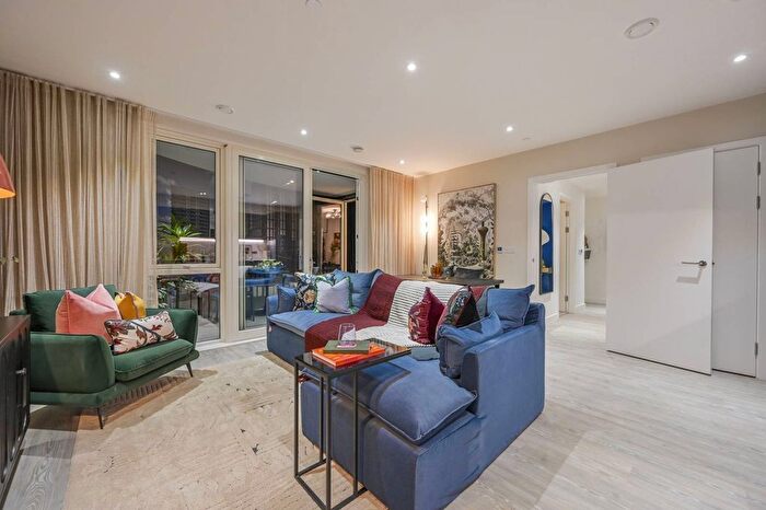 2 Bedroom Flat For Sale In Dagenham Green, Dagenham, RM9