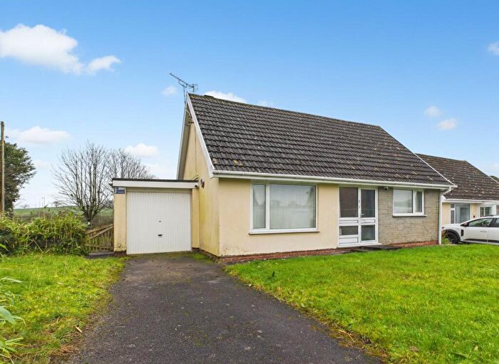 3 Bedroom Detached Bungalow For Sale In Manor Daf Gardens, St. Clears, SA33
