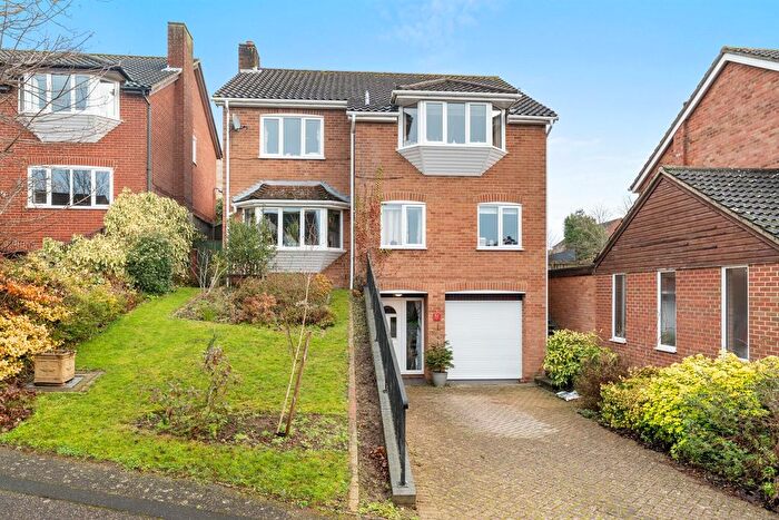 4 Bedroom Detached House For Sale In Chestnut Hill, Norwich, NR4