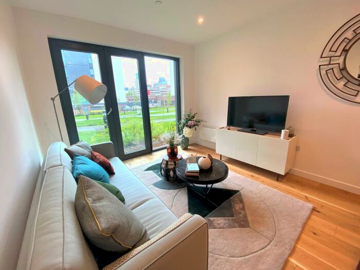 2 Bedroom Apartment To Rent In Axium, Windmill Street, B1