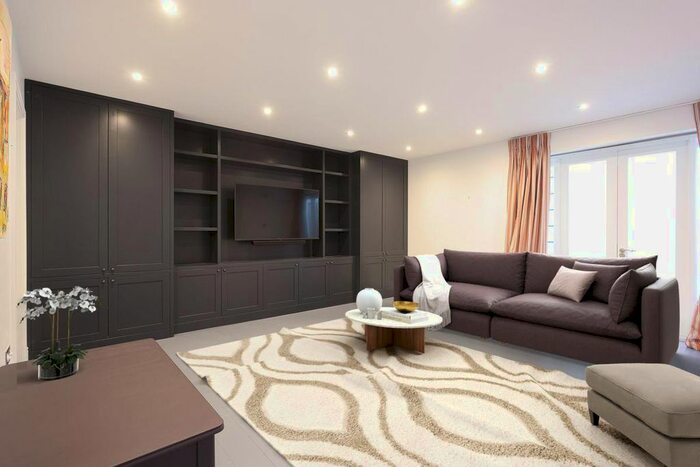 4 Bedroom Flat To Rent In Albert Mews, London, W8