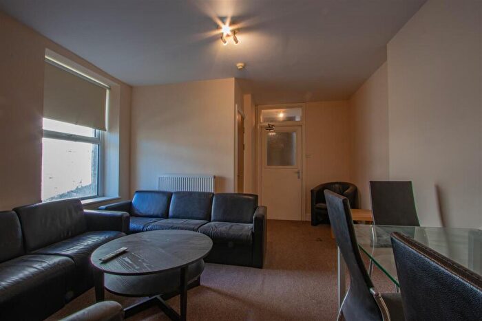 5 Bedroom Private Halls To Rent In Richmond Road, Roath, CF24
