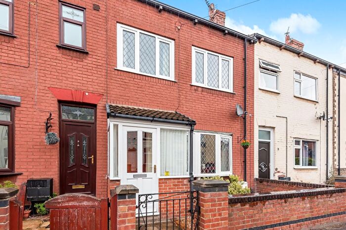 3 Bedroom Terraced House For Sale In Middle Oxford Street, Castleford, West Yorkshire, Uk, WF10