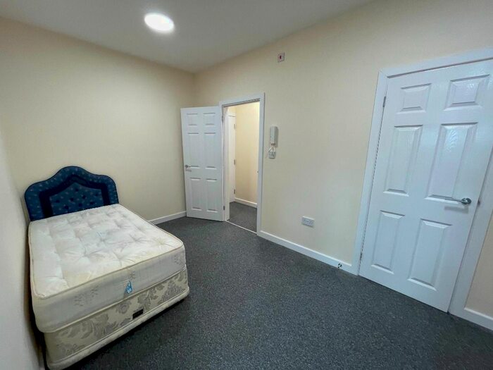 1 Bedroom Studio To Rent In Montague Road, Clarendon Park, Leicester, LE2