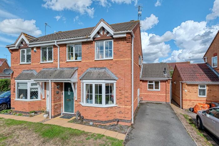 3 Bedroom Semi-detached House For Sale In William Shakespeare Place, Droitwich, WR9