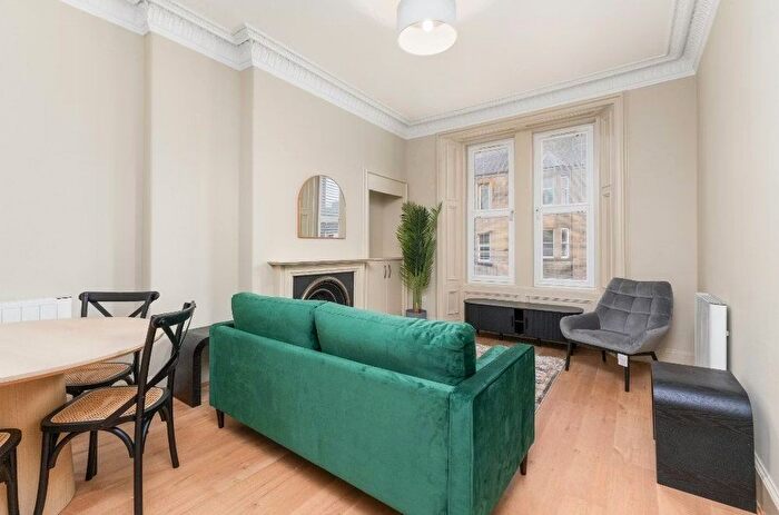 2 Bedroom Flat To Rent In Dickson Street, Edinburgh, Midlothian, EH6