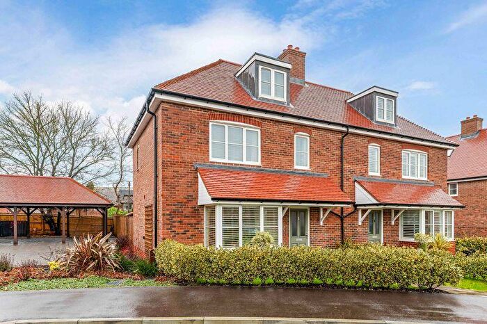 3 Bedroom Semi-Detached House For Sale In Eastmead, Lavant, PO18