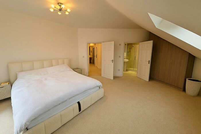 2 Bedroom Penthouse To Rent In Millstone Way Harpenden, AL5