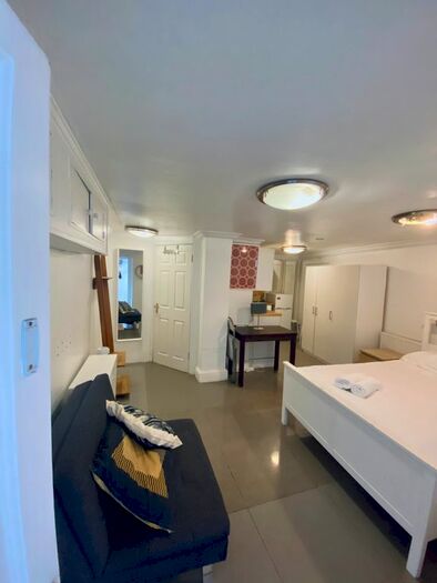 1 Bedroom Flat To Rent In Bell Street, London, NW1