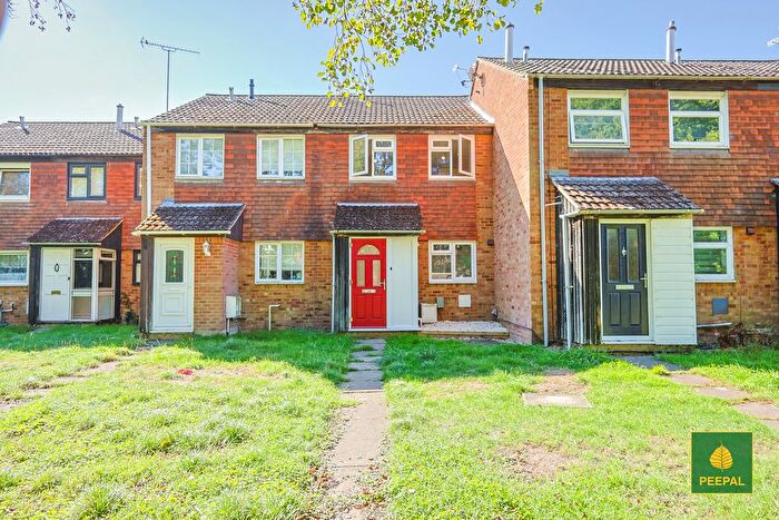3 Bedroom Terraced House To Rent In Pinewood Park, Farnborough, GU14