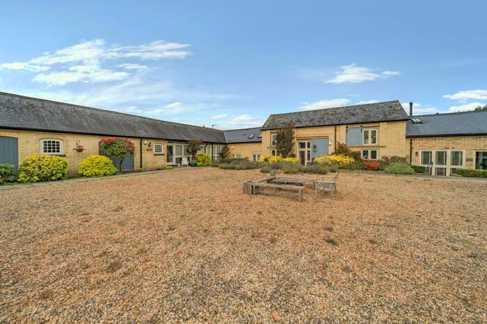 3 Bedroom Barn Conversion For Sale In Brook Lane, Flitton, MK45