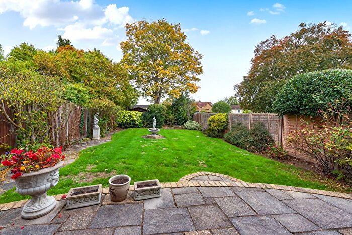3 Bedroom Detached House For Sale In Laleham, Surrey, TW18