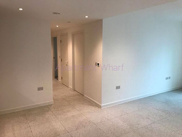 2 Bedroom Flat To Rent In Bouchon, Bouchon Point, Cendal Crescent, Whitechapel, E1