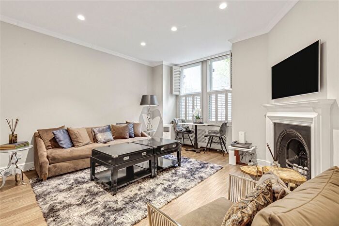 1 Bedroom Flat To Rent In Cremorne Road, London, SW10