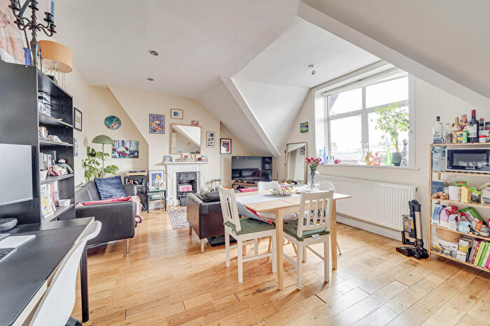 1 Bedroom Apartment To Rent In Church Lane, Crouch End, London, N8
