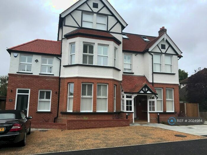 2 Bedroom Penthouse To Rent In Bromley Road, Beckenham, BR3