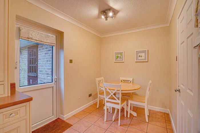 4 Bedroom Detached House For Sale In St. Pauls Road, Sarisbury Green, SO31