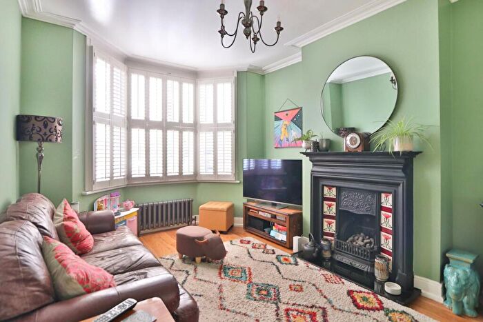 4 Bedroom Terraced House To Rent In Blagdon Road, New Malden, KT3