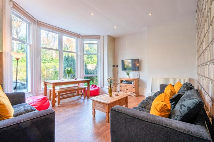 6 Bedroom House To Rent In B Tapton House Road, Sheffield, S10