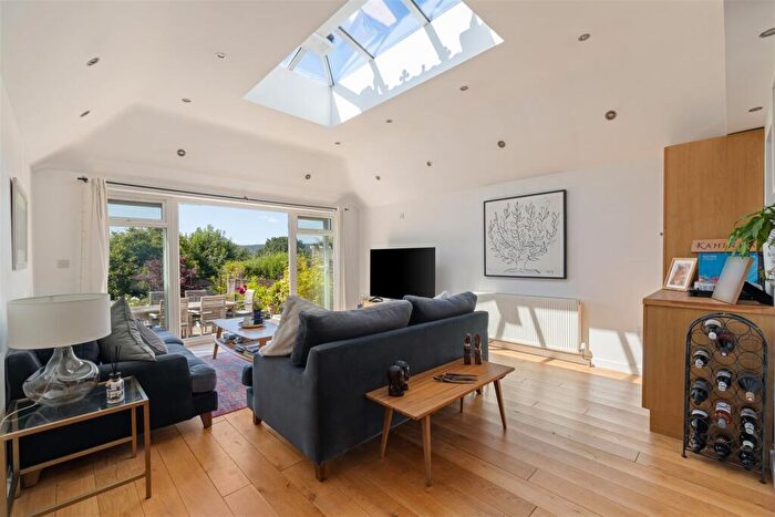 4 Bedroom Semi-Detached House For Sale In The Causeway, Petersfield, GU31