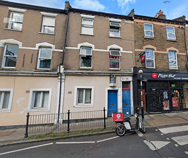 2 Bedroom Flat To Rent In Vestry Road, Camberwell, SE5