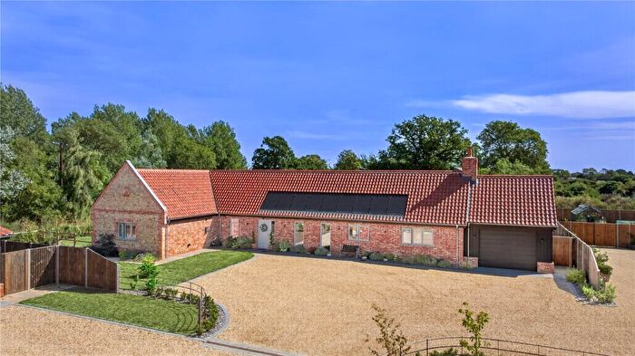 3 Bedroom Bungalow For Sale In Whispering Wood, Great Ellingham, Attleborough, Norfolk, NR17