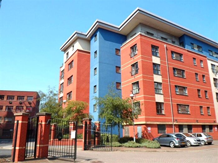 2 Bedroom Flat To Rent In Flat Foster, Millsands, S3