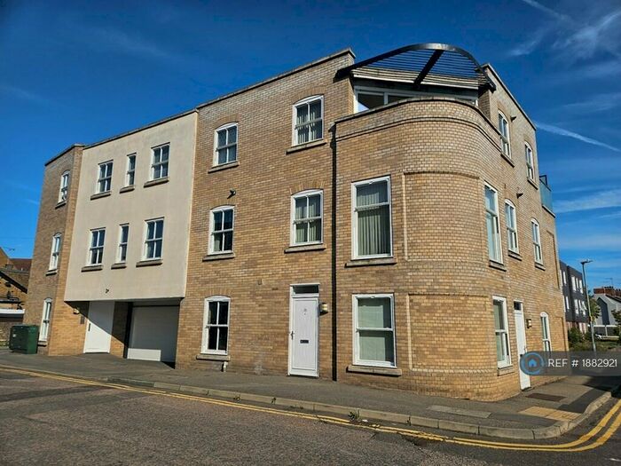 1 Bedroom Flat To Rent In Mildmay Road, Chelmsford, CM2