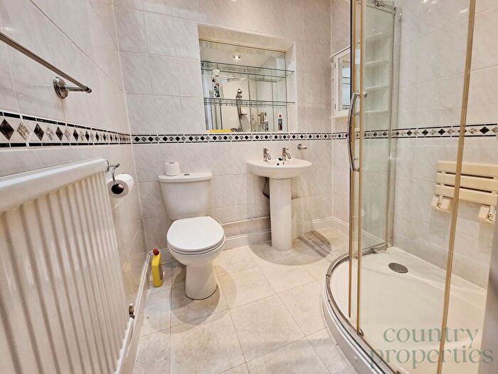 3 Bedroom Detached Bungalow For Sale In St Neots Road, Sandy, SG19