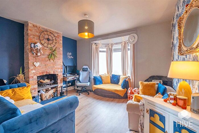 1 Bedroom Flat For Sale In Abbotsbury Road, Weymouth, DT4