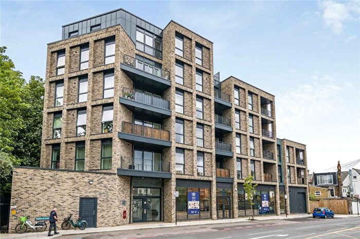 1 Bedroom Flat For Sale In Waldram Crescent, Forest Hill, London, SE23