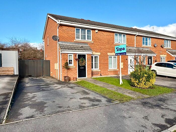 3 Bedroom Terraced House For Sale In Rother Garth, Pontefract, WF9